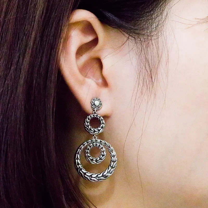 Retro Women's Long Earrings Exaggerated