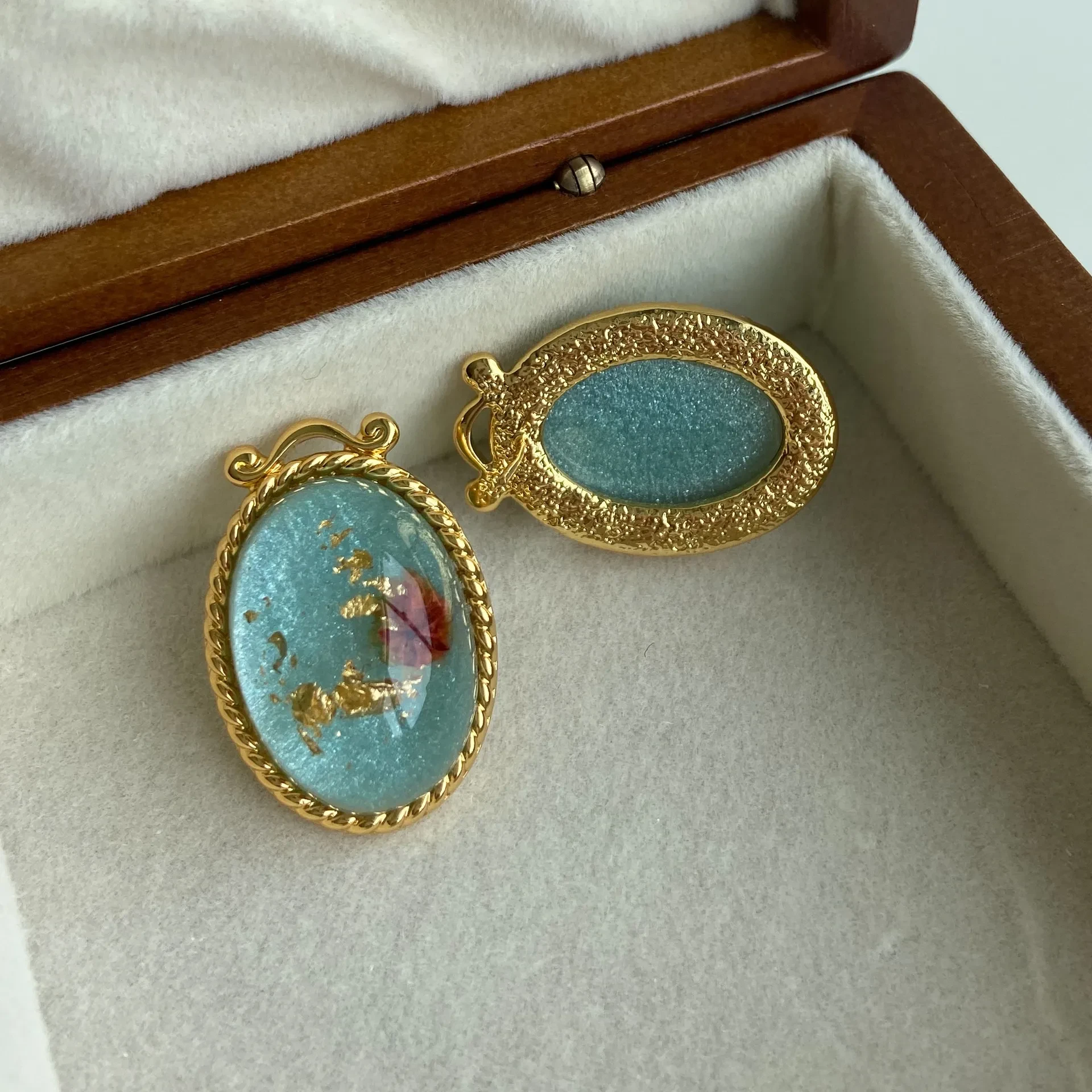 Acrylic Dried Flower Gold Foil Inlaid Earrings
