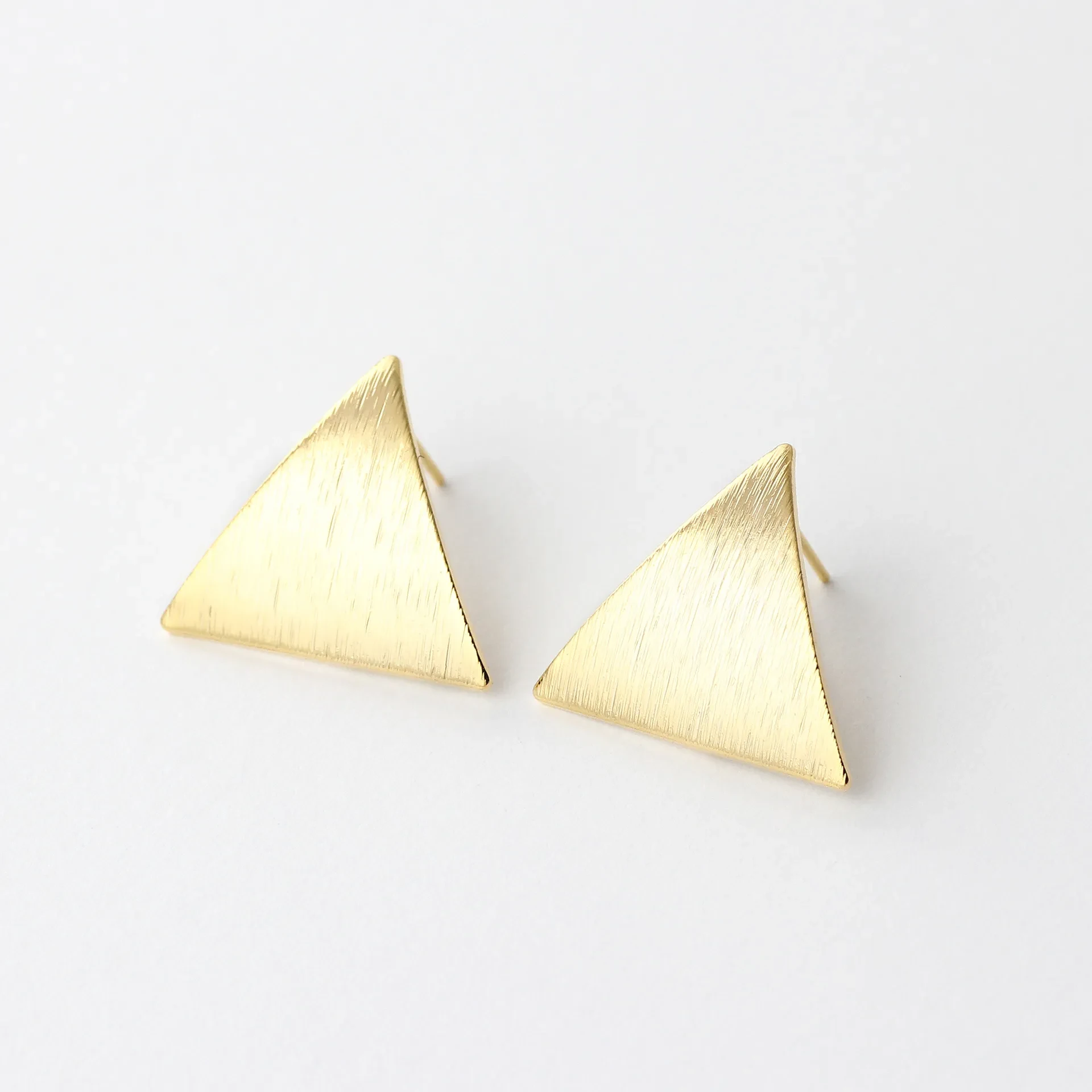 18K Gold Triangle Brushed Stud Earrings