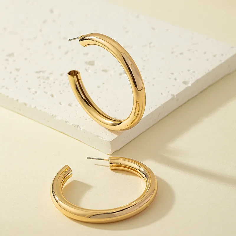 Simple Fashion Retro Trend Stud Earrings