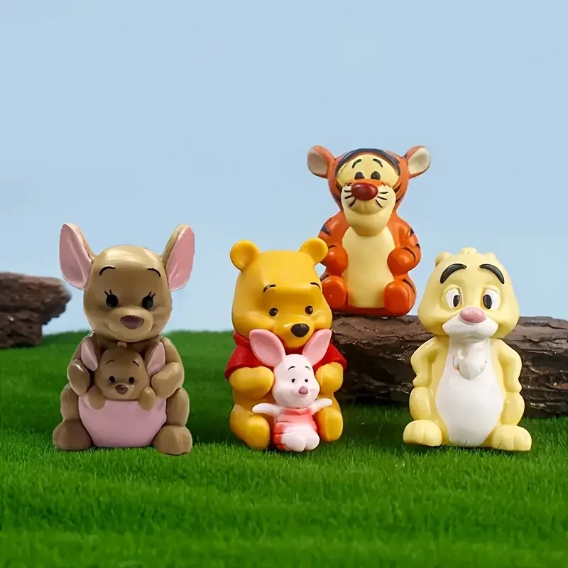 10 Winnie the Pooh Figurine Decorations