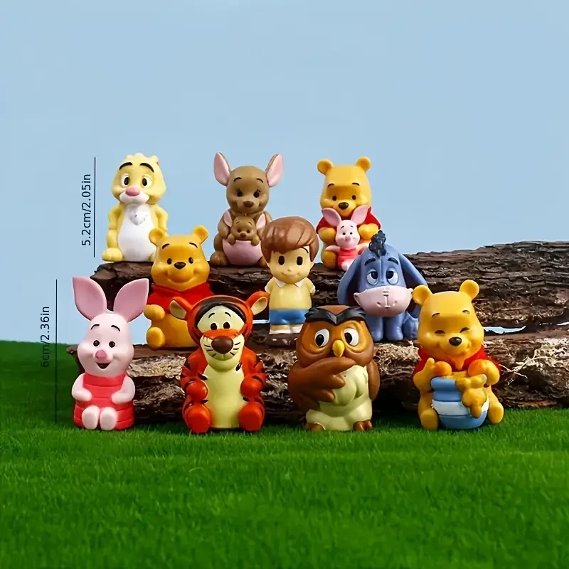 10 Winnie the Pooh Figurine Decorations