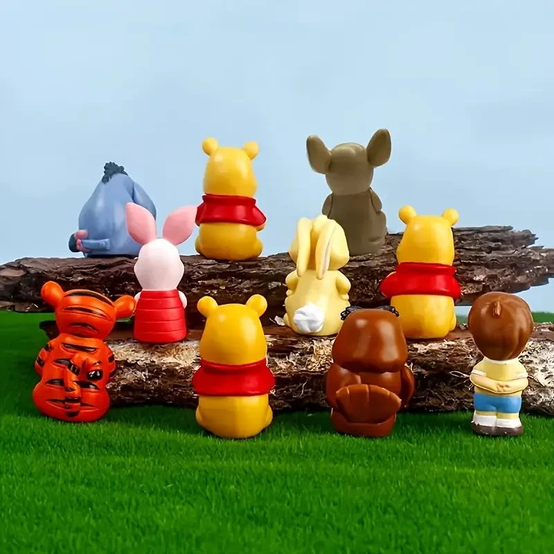 10 Winnie the Pooh Figurine Decorations