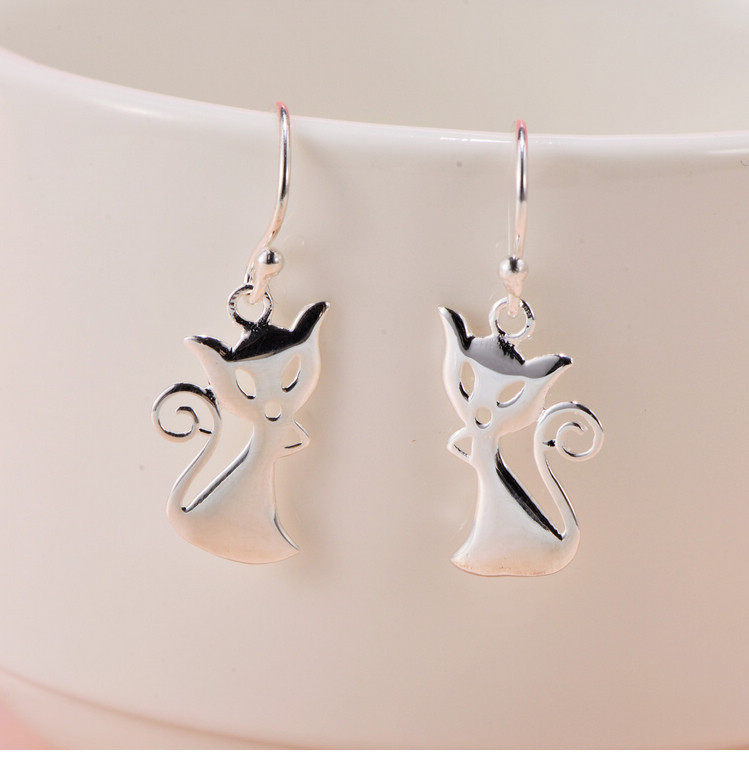 S925 Sterling Silver Simple And Stylish Personality Small Animal Cat Earrings