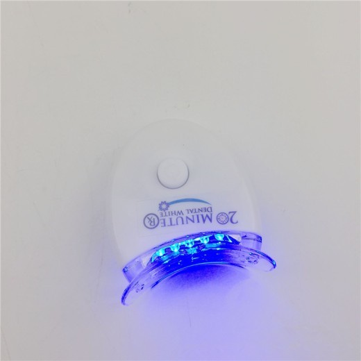 Cold light tooth whitening instrument