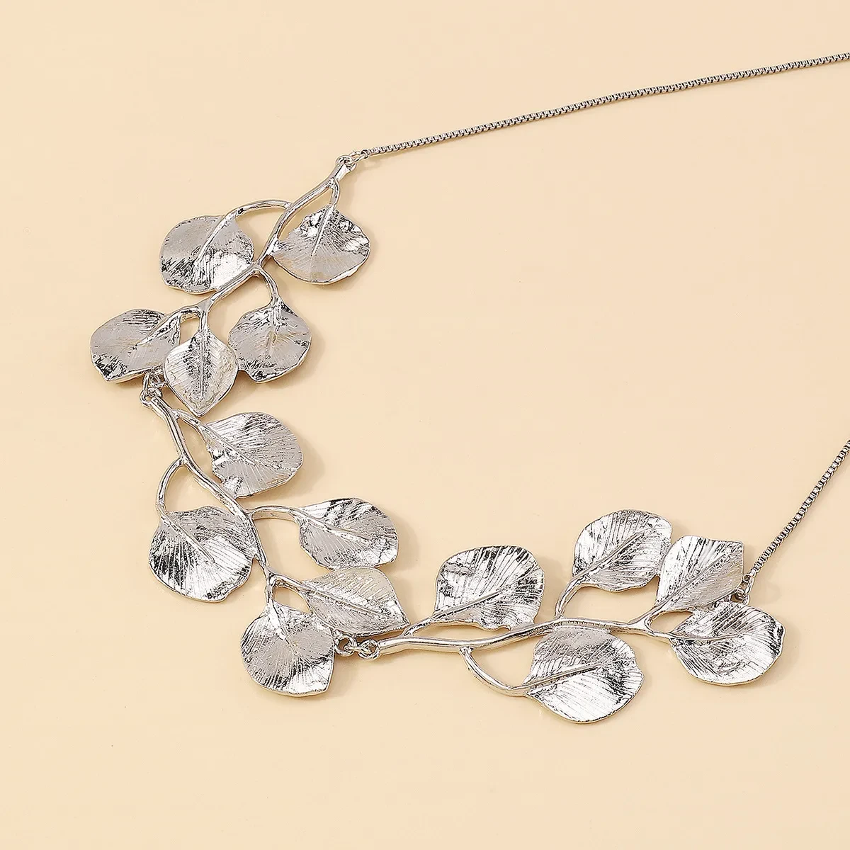 N10854 European And American Entry Lux Temperament Palace Style Necklace