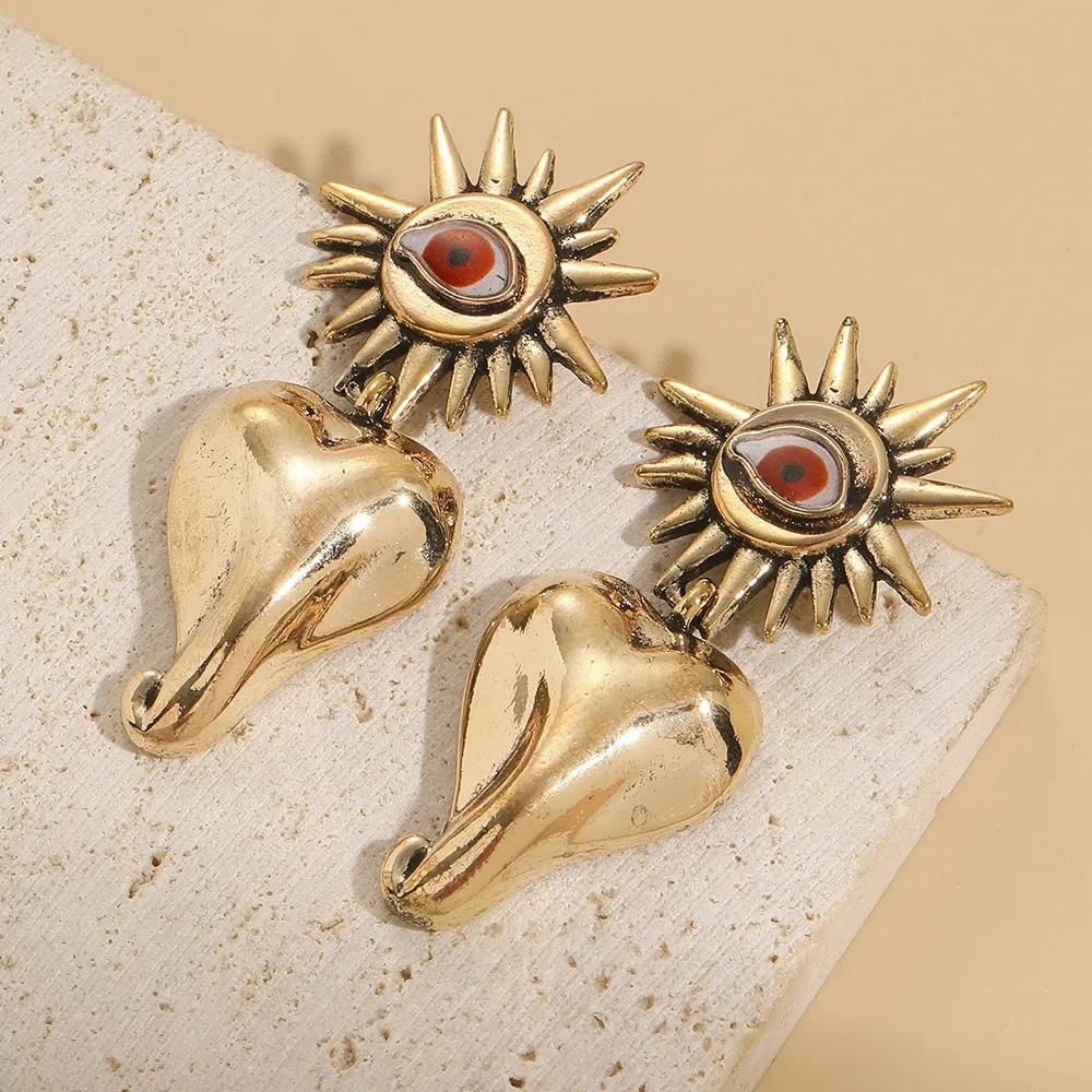Vintage Alloy Big Nose Pendant Earrings