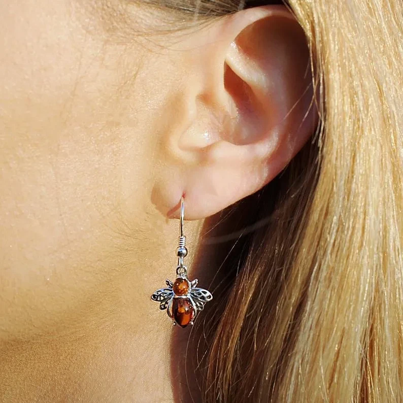 Bee Animal-shaped Crystal Diamond Stud Earrings