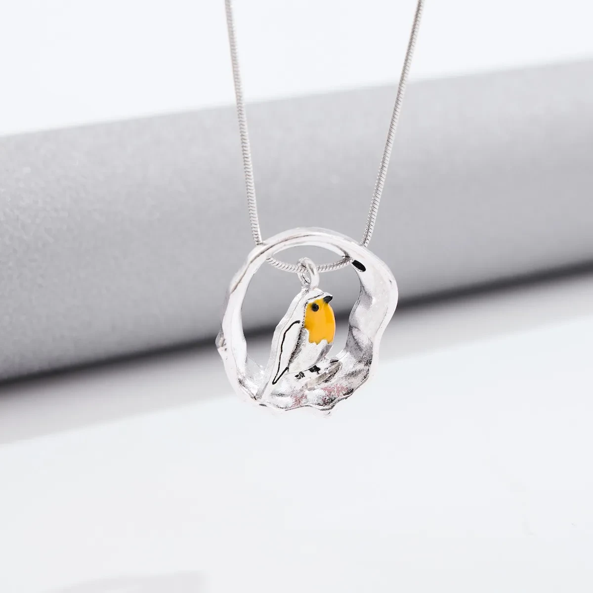 Fashion Creative Bird Hollow Pendant Necklace