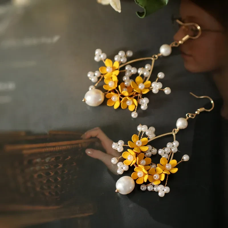 Retro Advanced Atmospheric Flower Pearls