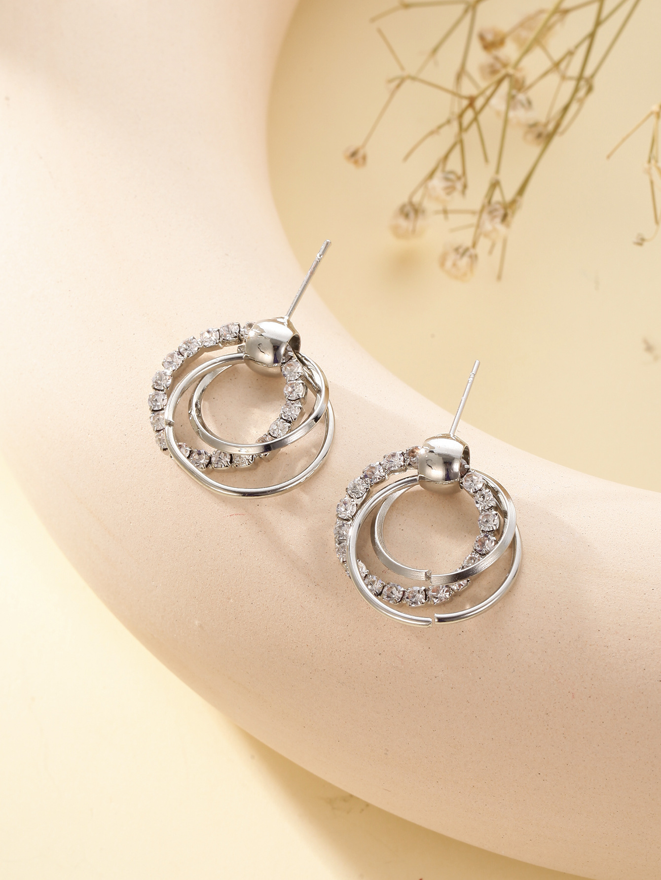 Fashion All-match Diamond Circle Ear Studs