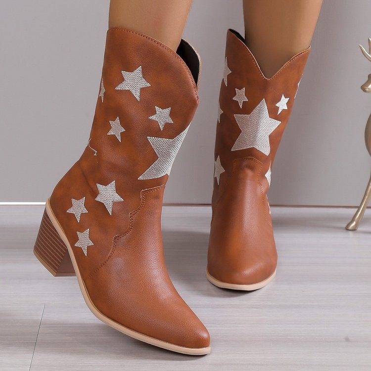Embroidered Winter Knight Boots: Western Elegance