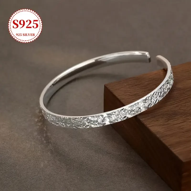Elegant 925 Silver Bangle Bracelet  Sleek & Polished with Textured Detailing, Perfect for Everyday Wear and Special Occasions