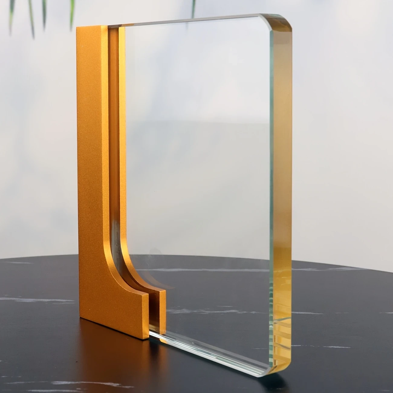1pc Custom Crystal Trophy Frame  Elegant Glass & Metal Stand, Vertical Rectangular Picture Frame with Polished Finish, Ideal for Weddings, Graduations, Birthdays, and More, Perfect Gift for Mothers Day, Fathers Day, Teachers Day, Thanksgiving, Valenti