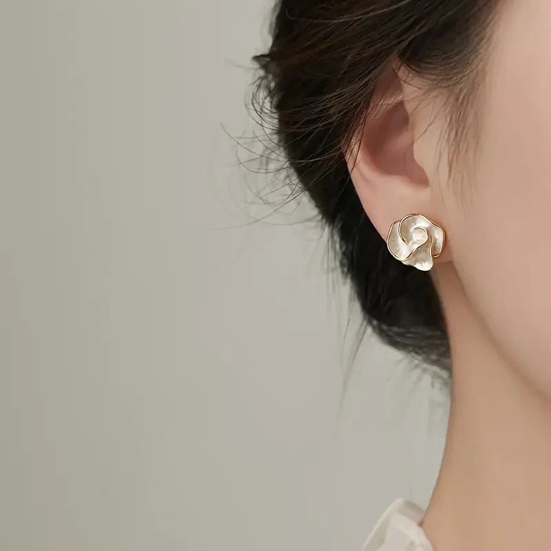 Elegant Camellia Flower Stud Earrings Vintage Style, Alloy with 925 Silver Ear Post, Women's Fashion Jewelry, All-Season Accessory for Daily & Vacation Wear