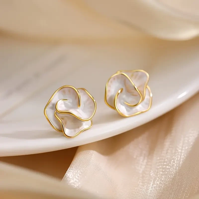 Elegant Camellia Flower Stud Earrings  Vintage Style, Alloy with 925 Silver Ear Post, Women's Fashion Jewelry, All-Season Accessory for Daily & Vacation Wear
