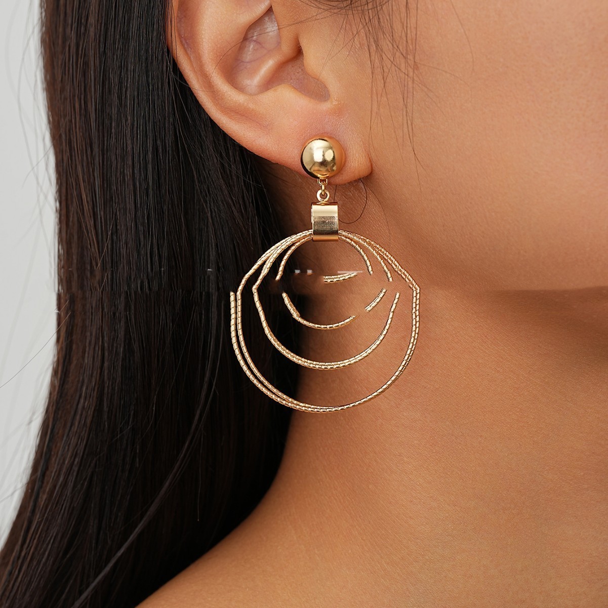 Fashion Simple Geometric Shape Multiple Hollow Concentric Circle Design Special Interest Earrings