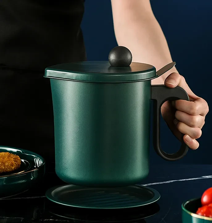 Hot cooking oil storage containers