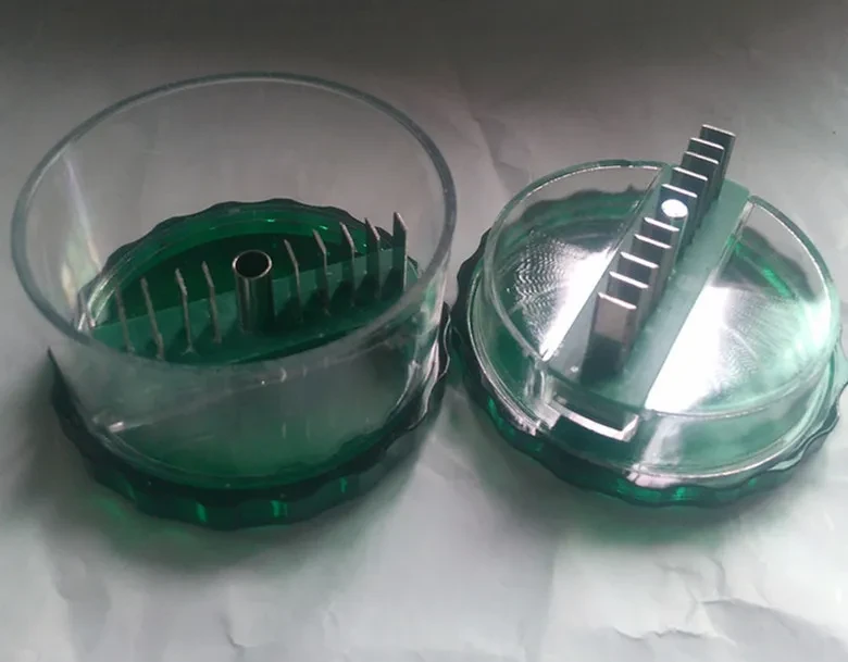 Kitchen gadgets garlic peeler