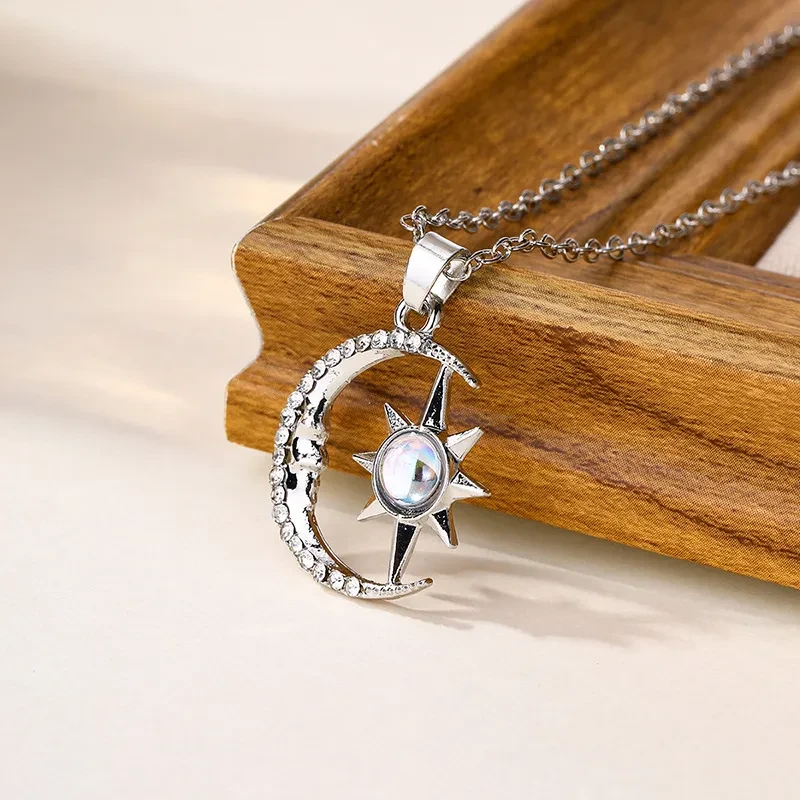 Fashion Jewelry Diamond Moon Necklace For Women