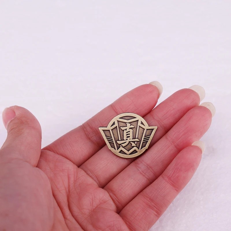 Tojo Clan Majima Family Badge Vintage Brooch