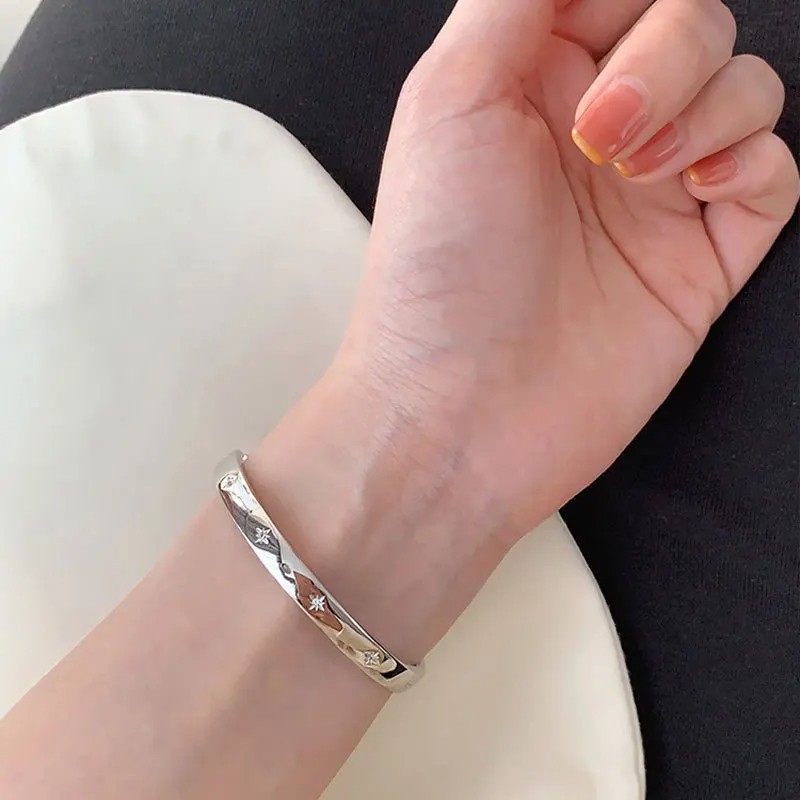 ANENJERY Smooth Shiny Star Bracelet Bangles