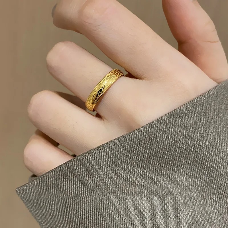 Stainless Steel Rings for Men and Women Gold Color 4mm Honeycomb Shape