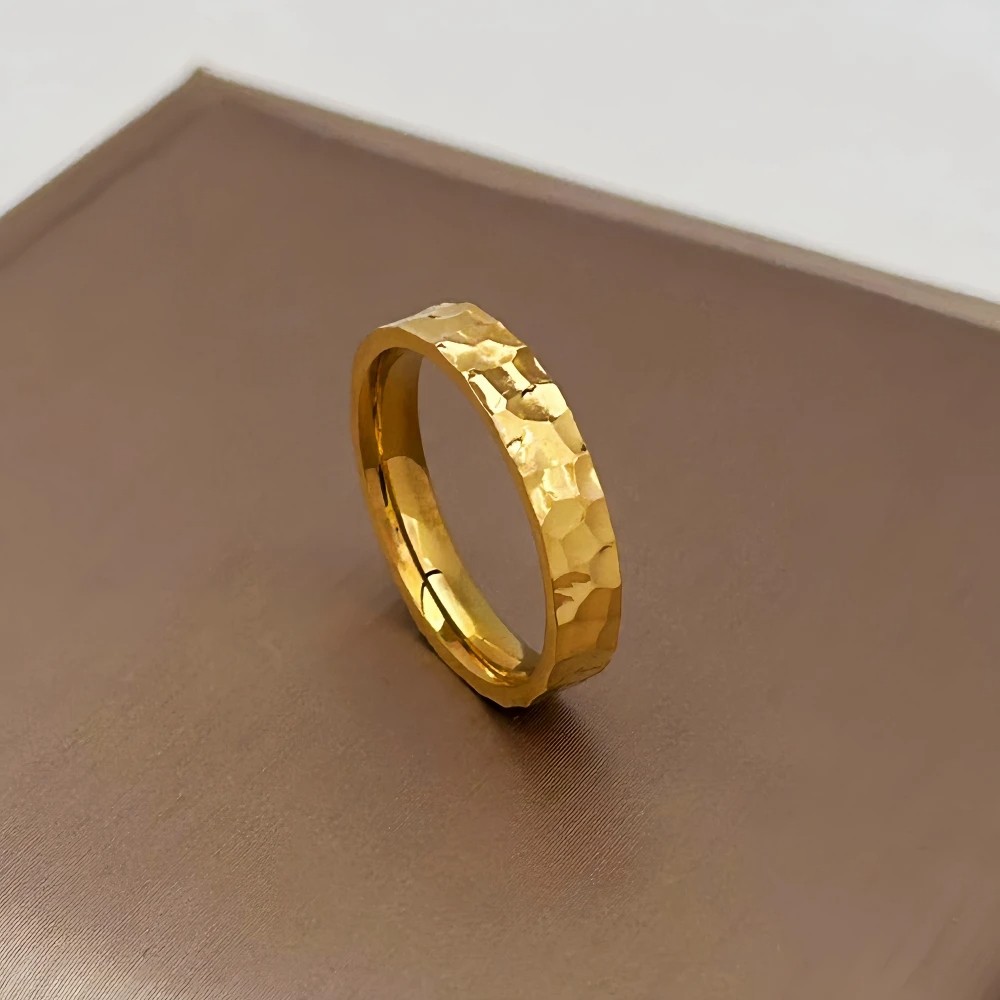 Stainless Steel Gold Color 4mm Hammer Pattern Finger Rings for Men and Women