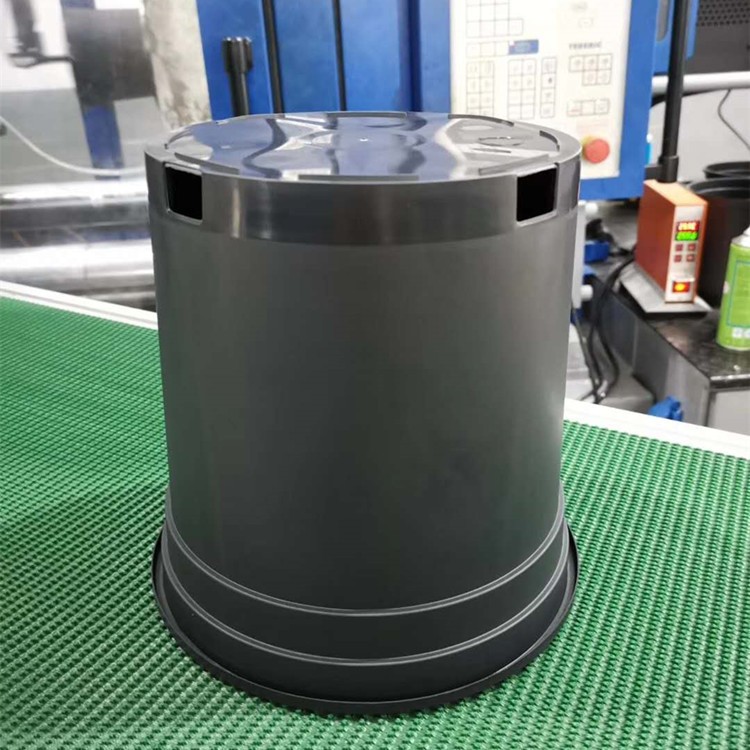 Large Plastic Garden Pots