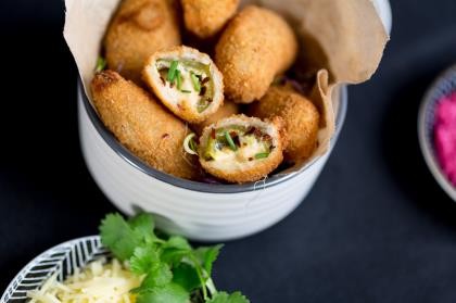 Poppers Jalapeno Hand Stuffed
