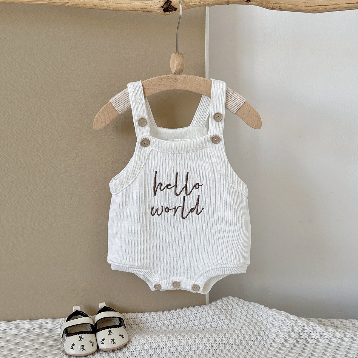 Simple All-match Baby Alphabet Embroidery Suspender Jumpsuit