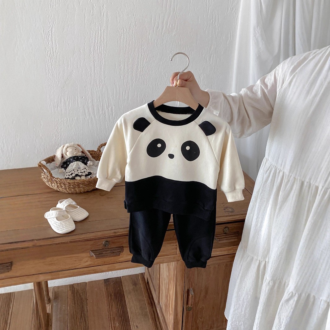 New Long Sleeve Round Neck Western Style Panda Sweater Pants Suit