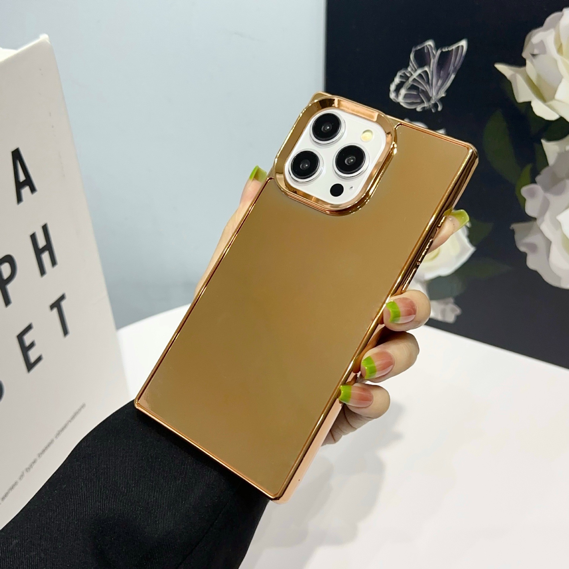 Right-angle Large Hole Electroplating Mirror Drop-resistant Mobile Phone Protective Cover