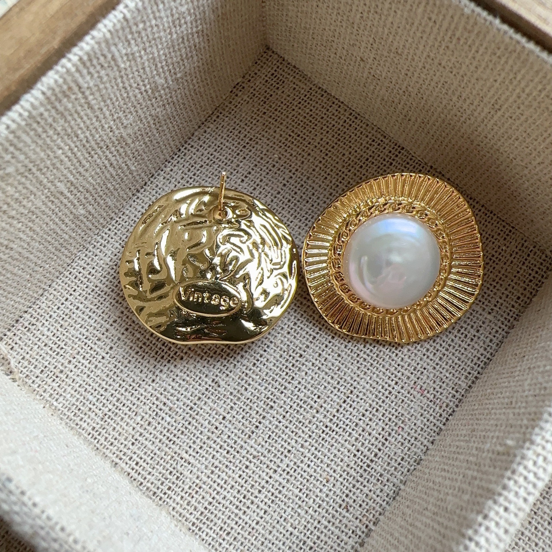 Fashion French Retro Simple Earrings For Women