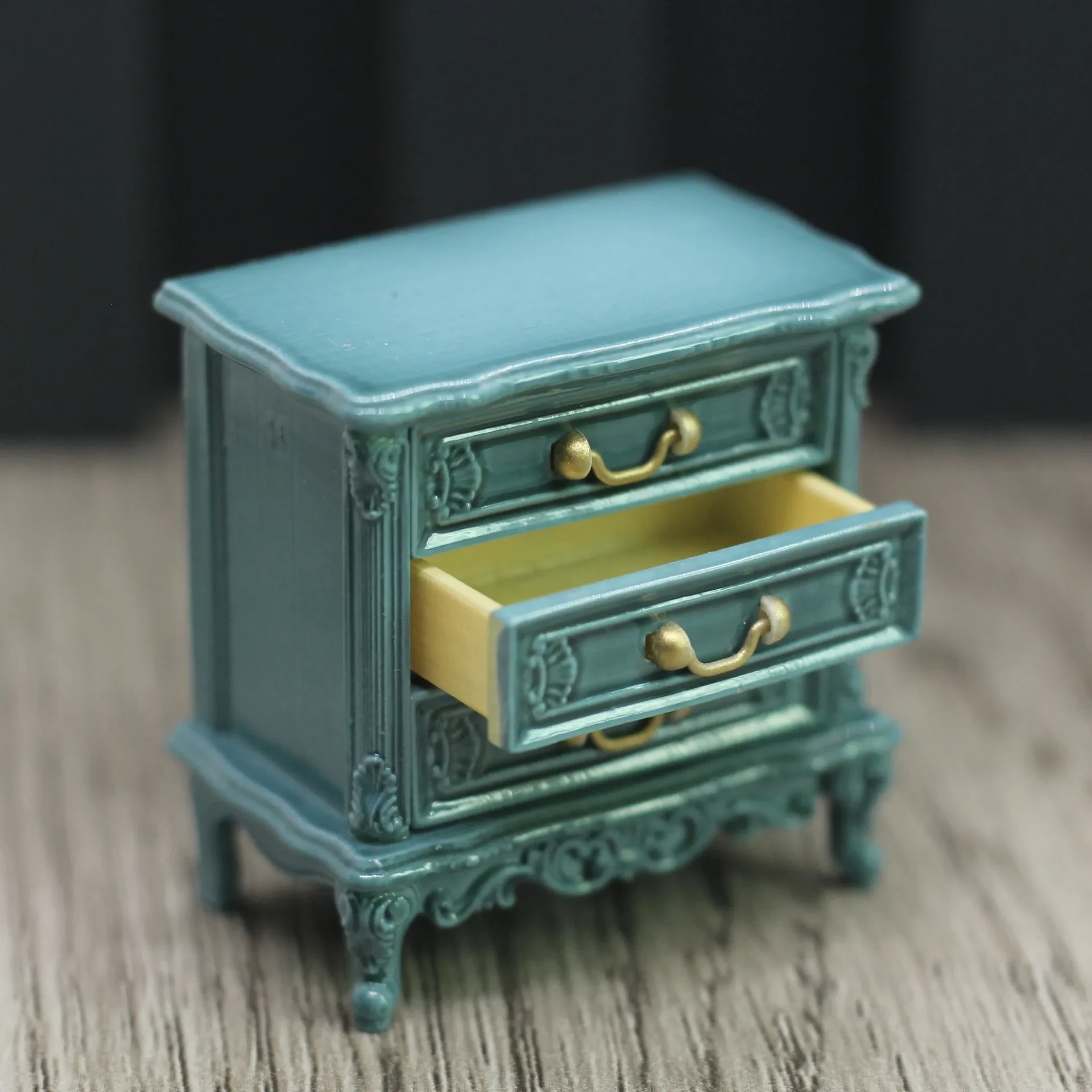 Dollhouse Accessories