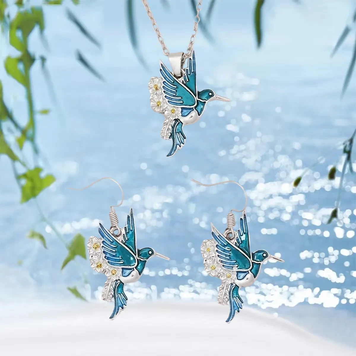 Hummingbird Pendant Necklace Eardrop Set