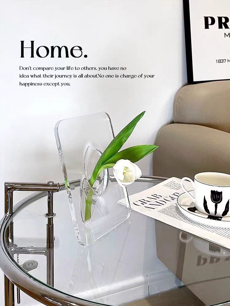Modern Acrylic Clear Vases