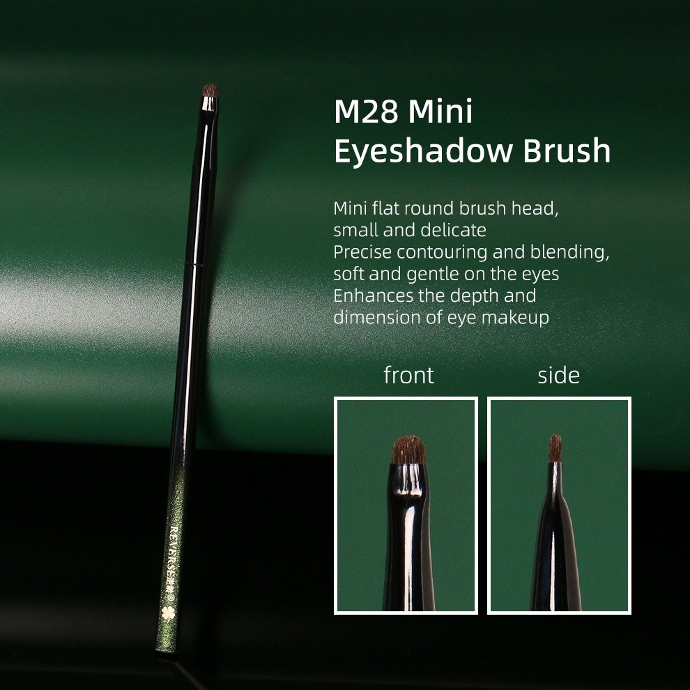Reverse Age M31 Blade Eyeliner Brush