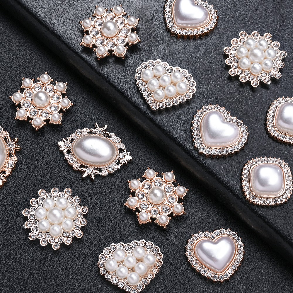 20pcs White Flatback Beads Shaped Like Love and Flowers