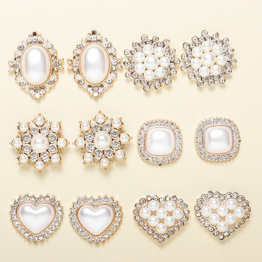 20pcs White Flatback Beads Shaped Like Love and Flowers