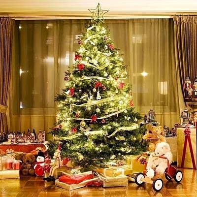 LED Christmas Lights Set with 8 Modes  Bright, Festive & Easy USB Lighting
