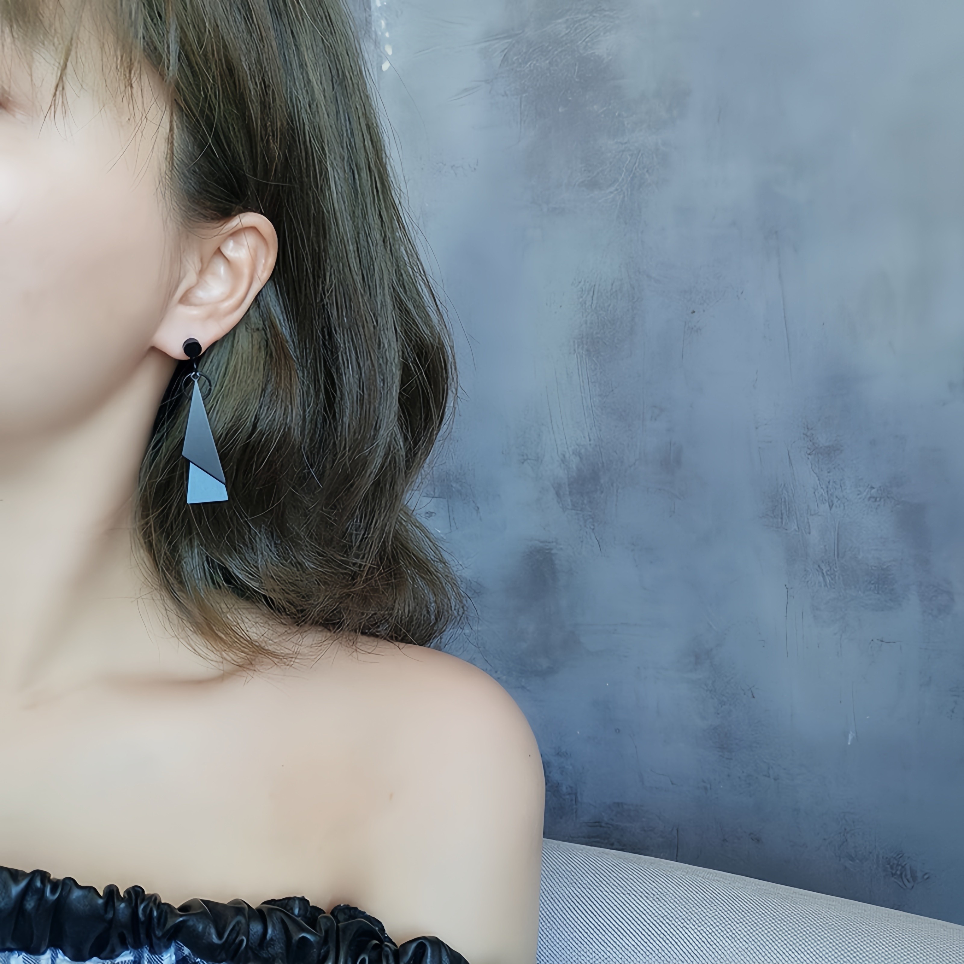 AIVEO Elegant Wooden Clip-On Earrings
