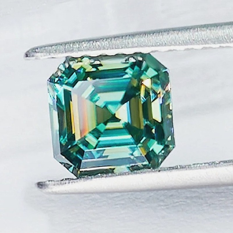 Spark Grow 1/2 Carat Lab-Created Bright Green Artificial Faux Gemstone